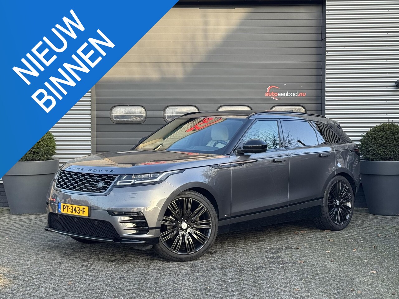 Land Rover Range Rover Velar - 3.0 V6 AWD R-Dynamic HSE | Panoramadak | Camera | 22 Inch Lichtmetalen Velgen | Navigatie - AutoWereld.nl