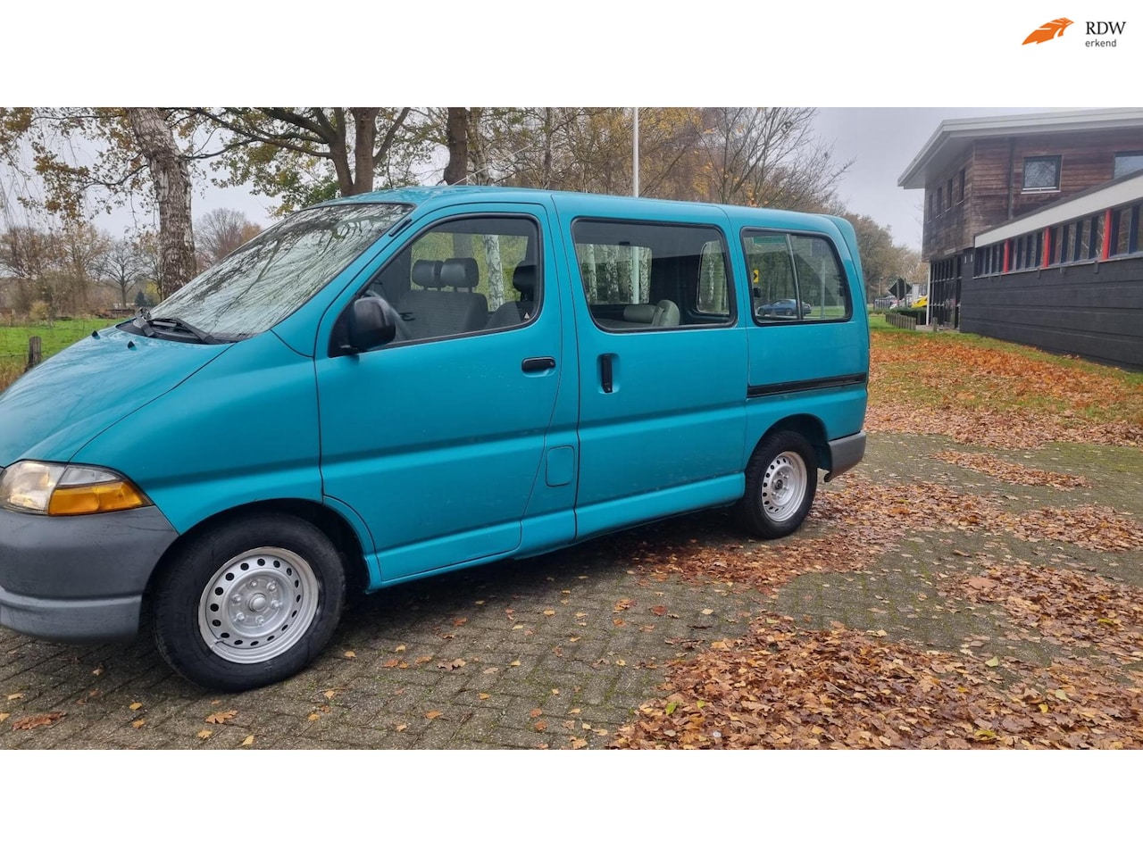 Toyota HiAce - 2.4 DIESEL MANUEEL MINIBUS CLEAN HOLLAND CAR - AutoWereld.nl