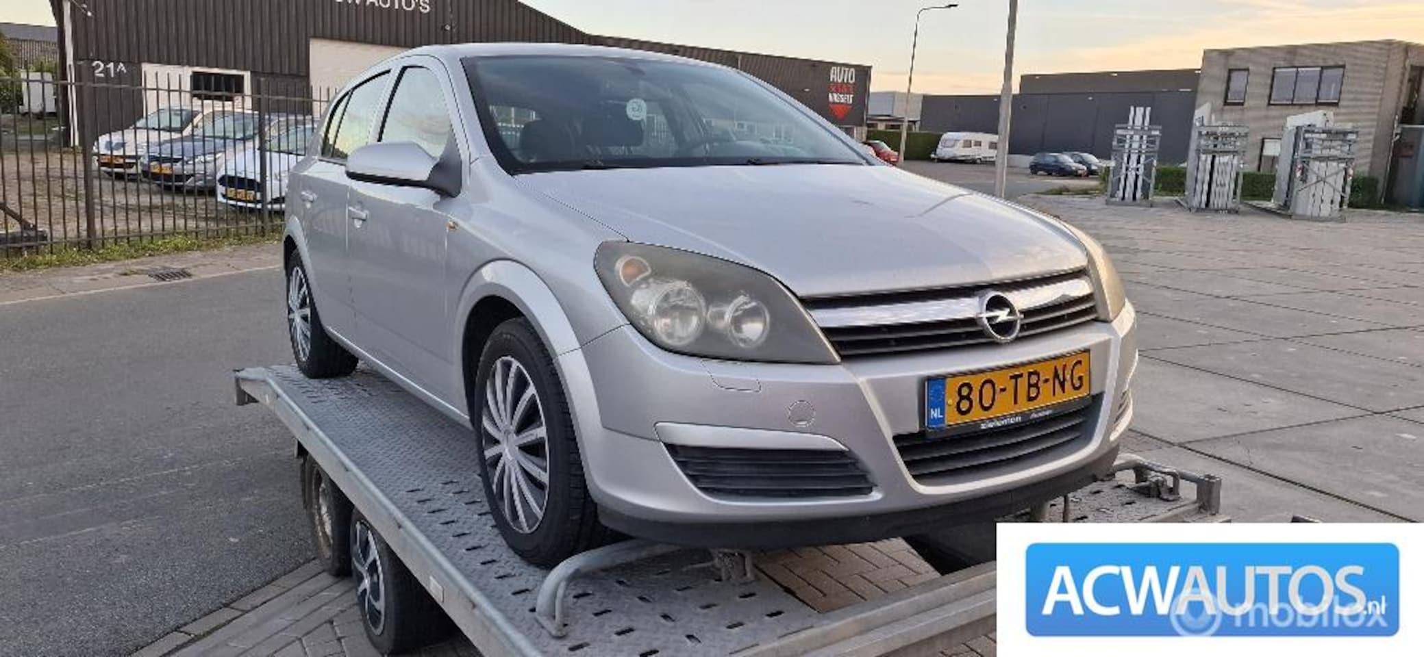 Opel Astra - 1.6 Enjoy AUTO START NIET black friday deal - AutoWereld.nl