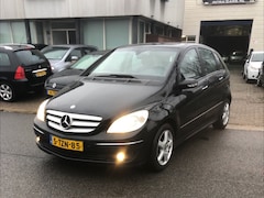 Mercedes-Benz B-klasse - 200 Turbo Airco, Panorama dak, Half leder enz enz. Zeer nette en perfect rijdende B klasse