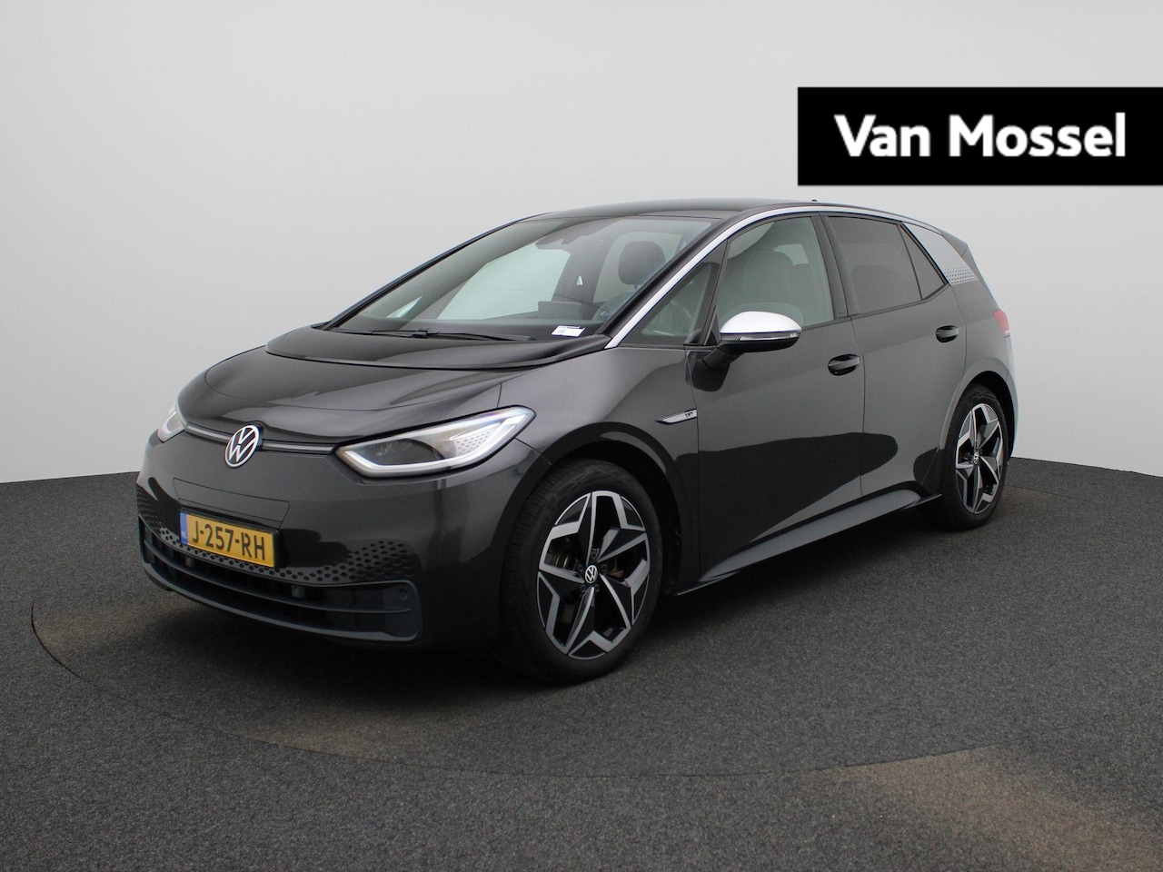 Volkswagen ID.3 - First Plus 58 kWh | Airco | Adaptieve Cruise Control | Achteruitrijcamera | Stoelverwarmin - AutoWereld.nl