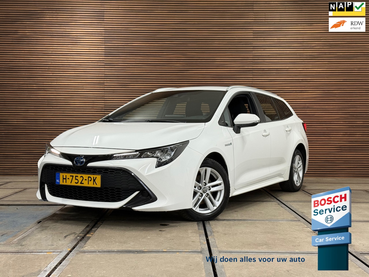 Toyota Corolla Touring Sports - 1.8 Hybrid Active | Trekhaak | Camera | Carplay | 16' inch | NAP | LED | DAB - AutoWereld.nl