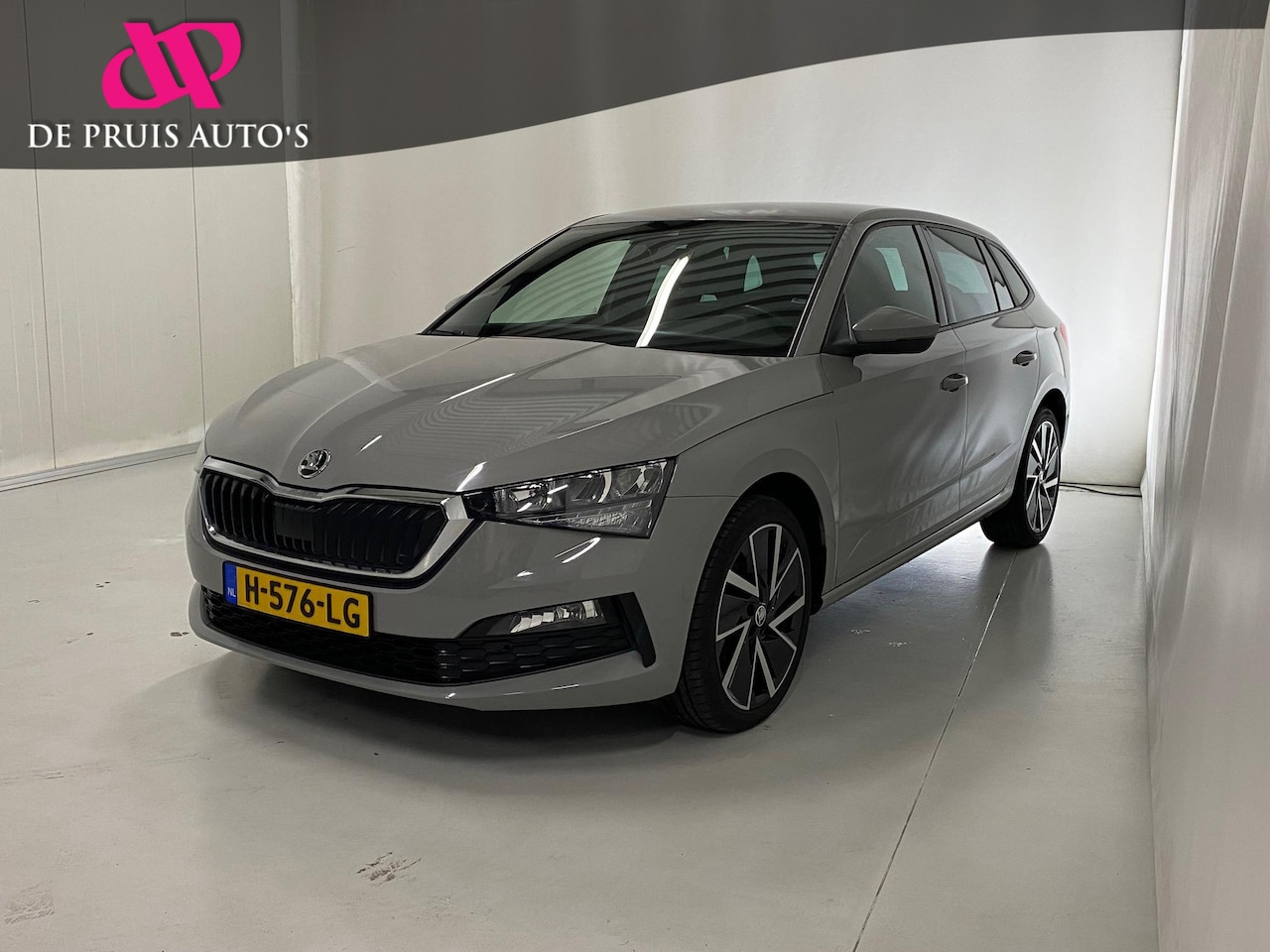 Skoda Scala - 1.0 TSI Sport Business Steelgrey Schaalstoel 18inch-velgen Applecarplay/Android - AutoWereld.nl