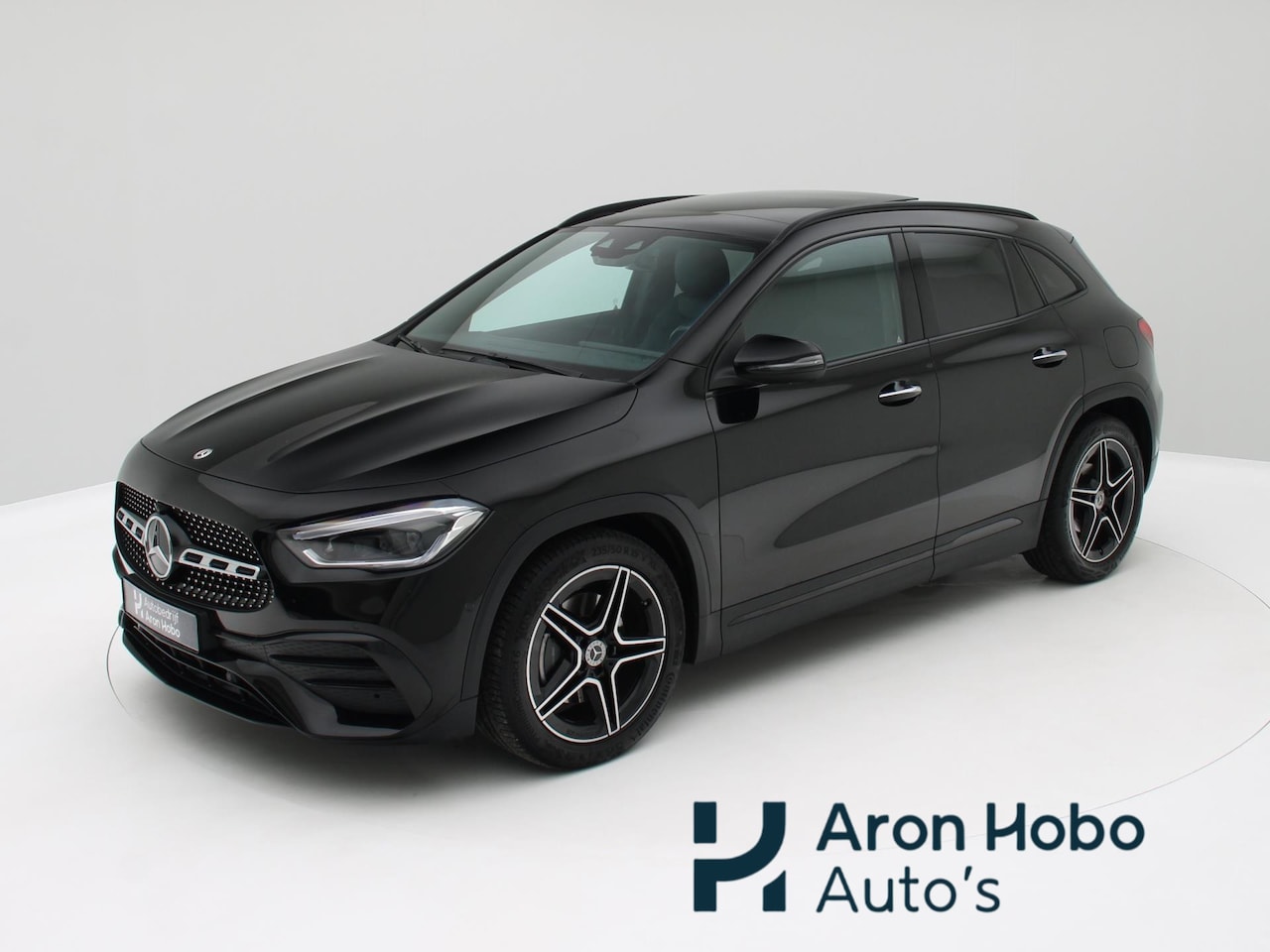 Mercedes-Benz GLA-Klasse - 200 AMG Pano, Memory, Keyless, Trekhaak, Sfeer, Stoelverwarming - AutoWereld.nl