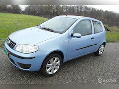Fiat Punto - 1.4 16V Dynamic NETTE AUTO GROOT ONDERHOUD GEHAD