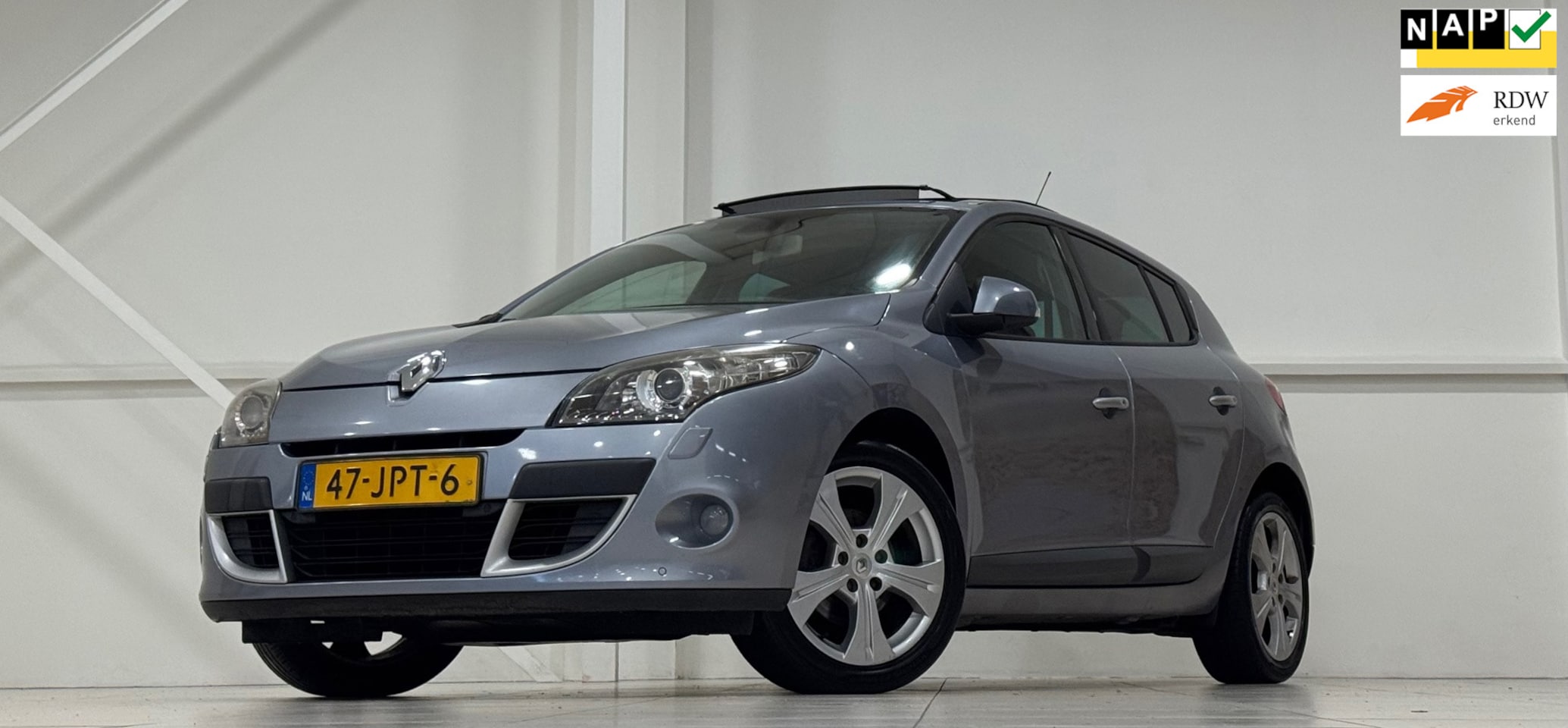 Renault Mégane - 1.6i Sélection Business Sport Schuif/kanteldak Clima Navi - AutoWereld.nl