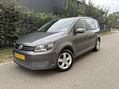 Volkswagen Touran - 1.2 TSI Trendline BlueMotion / NAVI / AIRCO / CRUISE