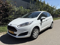 Ford Fiesta - 1.0 Style / 5-DEURS / AIRCO / NAVI / 158dkm NAP