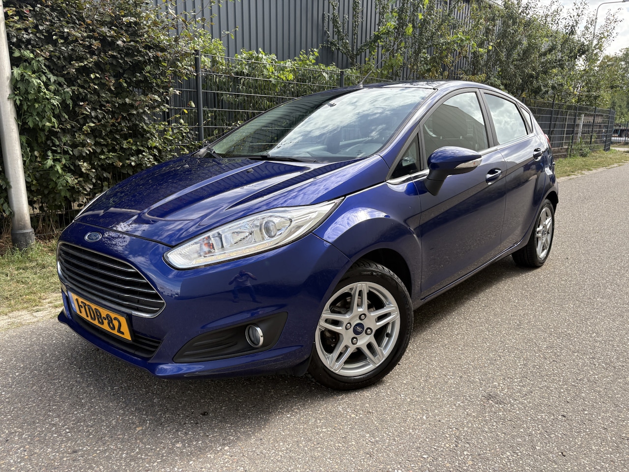 Ford Fiesta - 1.0 EcoBoost Titanium / AUTOMAAT / NAVI / AIRCO / CRUISE - AutoWereld.nl