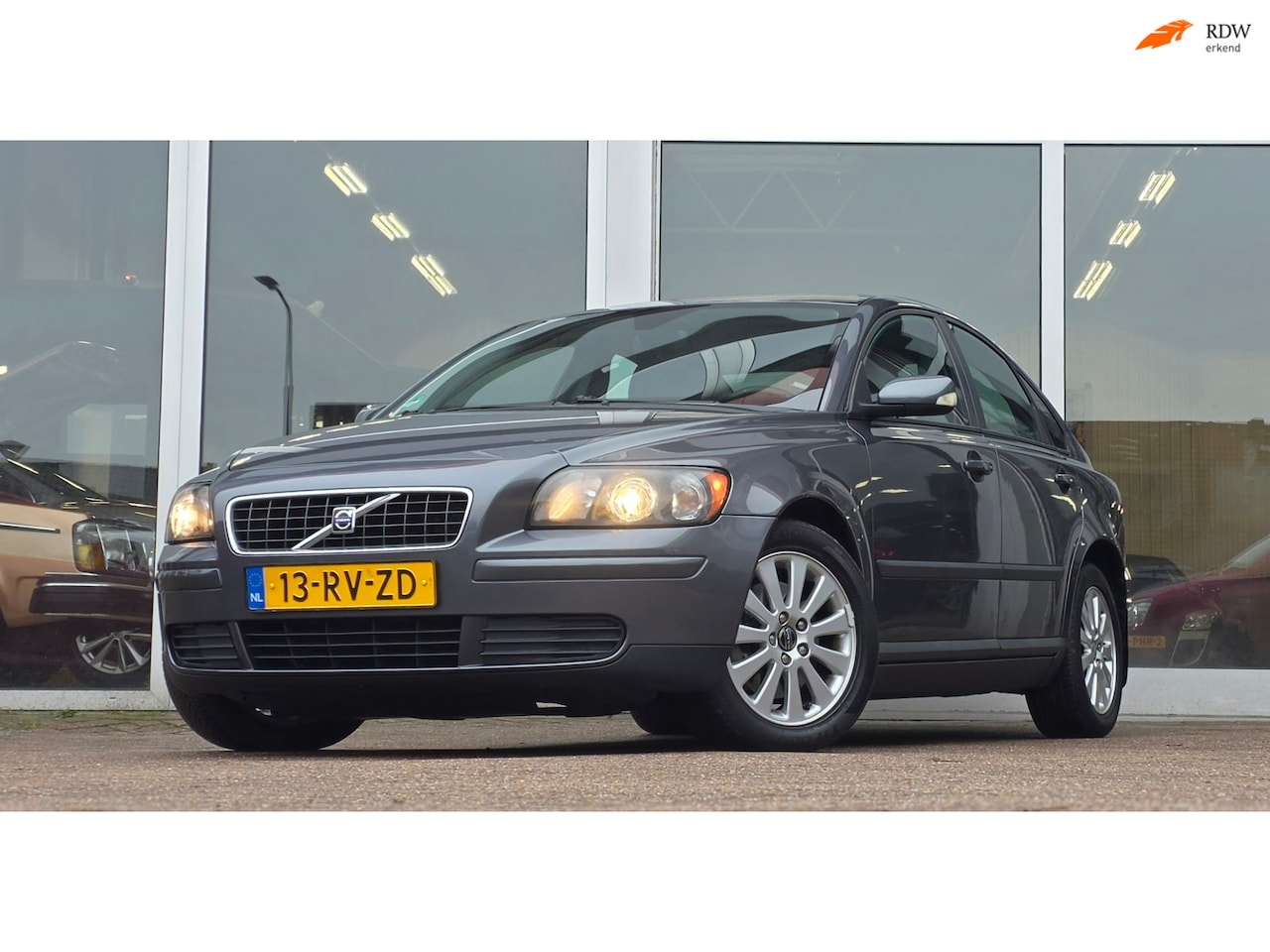 Volvo S40 - 2.4i Kinetic Automaat Trekhaak Mooi! Garantie - AutoWereld.nl