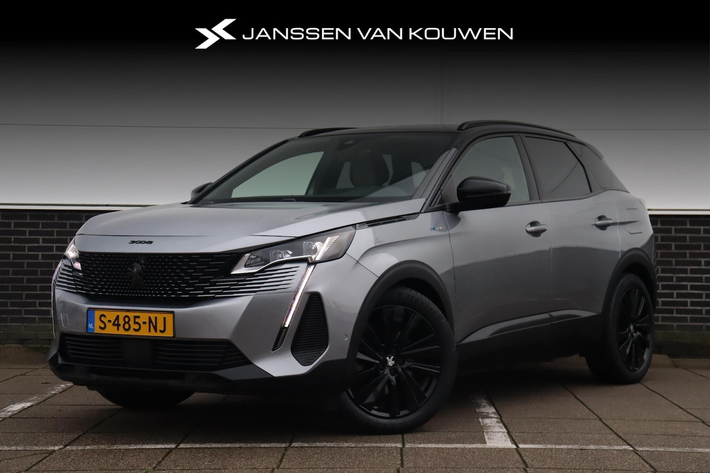 Peugeot 3008 - 1.6 HYbrid4 300 Blue Lease GT * Focal  * Panoramadak * Black Pack * - AutoWereld.nl