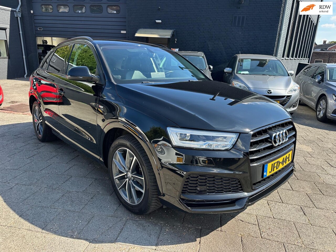 Audi Q3 - 1.4 TFSI CoD (150pk) Aut Black Edition! S-Line! Leder! - AutoWereld.nl