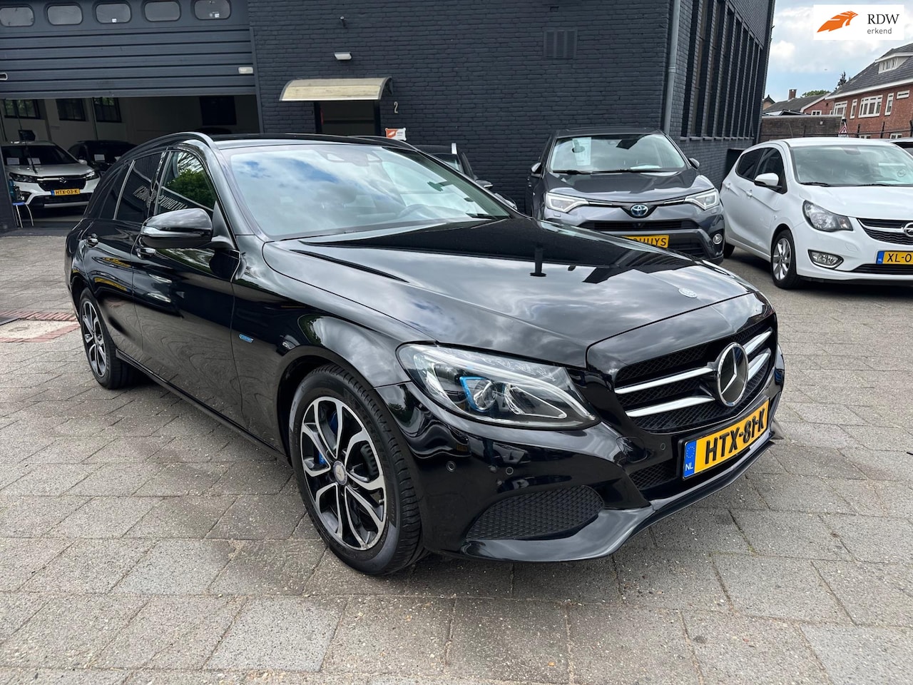 Mercedes-Benz C-klasse Estate - 350 e (279pk!!) Estate! Burmester! Navi! - AutoWereld.nl