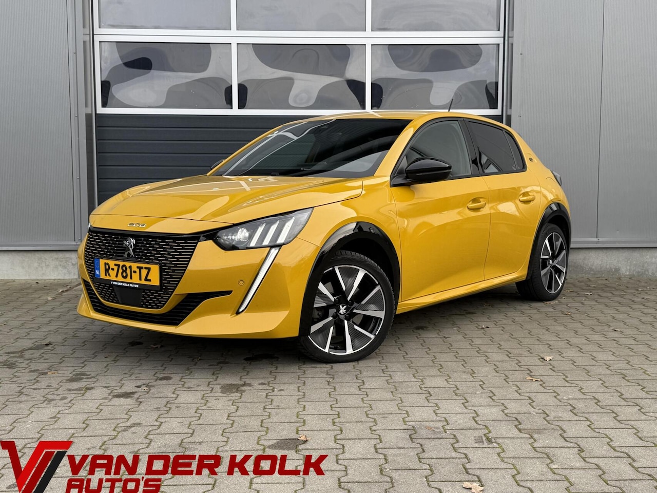 Peugeot e-208 - EV Allure Pack 50 kWh CarPlay LED Camera Navigatie Climate Cruise - AutoWereld.nl