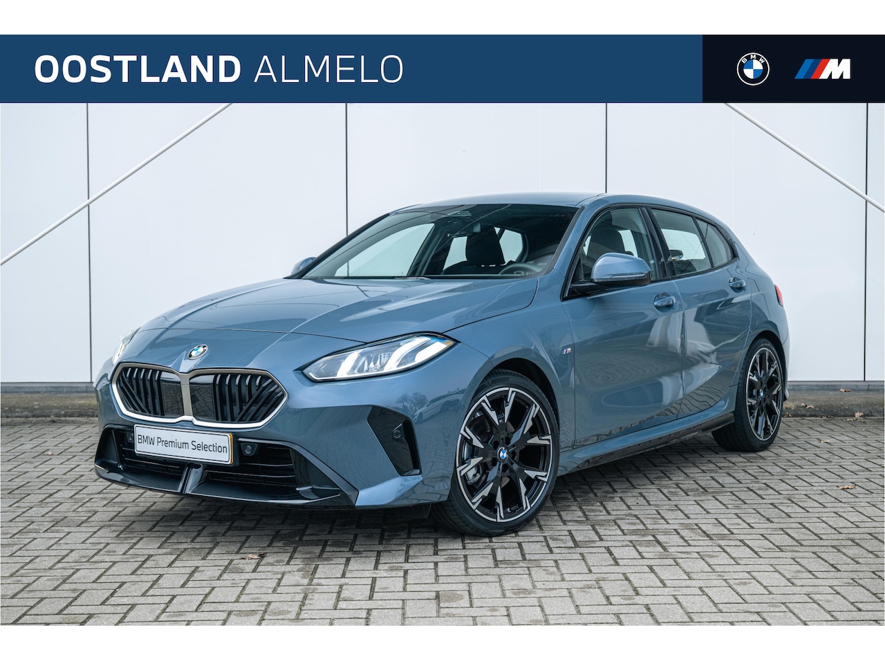 BMW 1-serie - 120 / Sportstoelen / Achteruitrijcamera / M Adaptief onderstel / Stoelverwarming - AutoWereld.nl