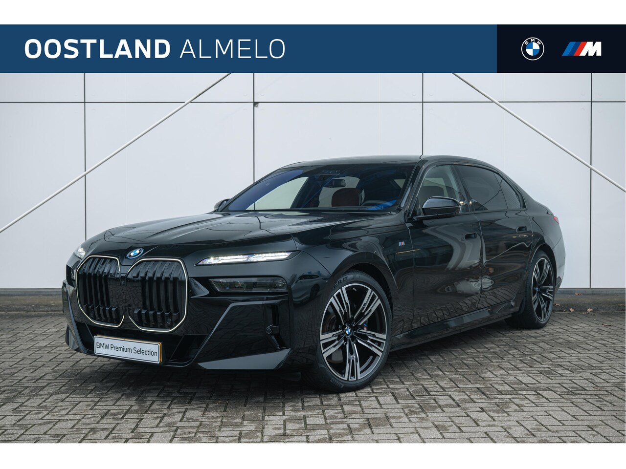 BMW i7 - xDrive60 High Executive M Sport / Panoramadak / Trekhaak / Stoelventilatie / Parking Assis - AutoWereld.nl