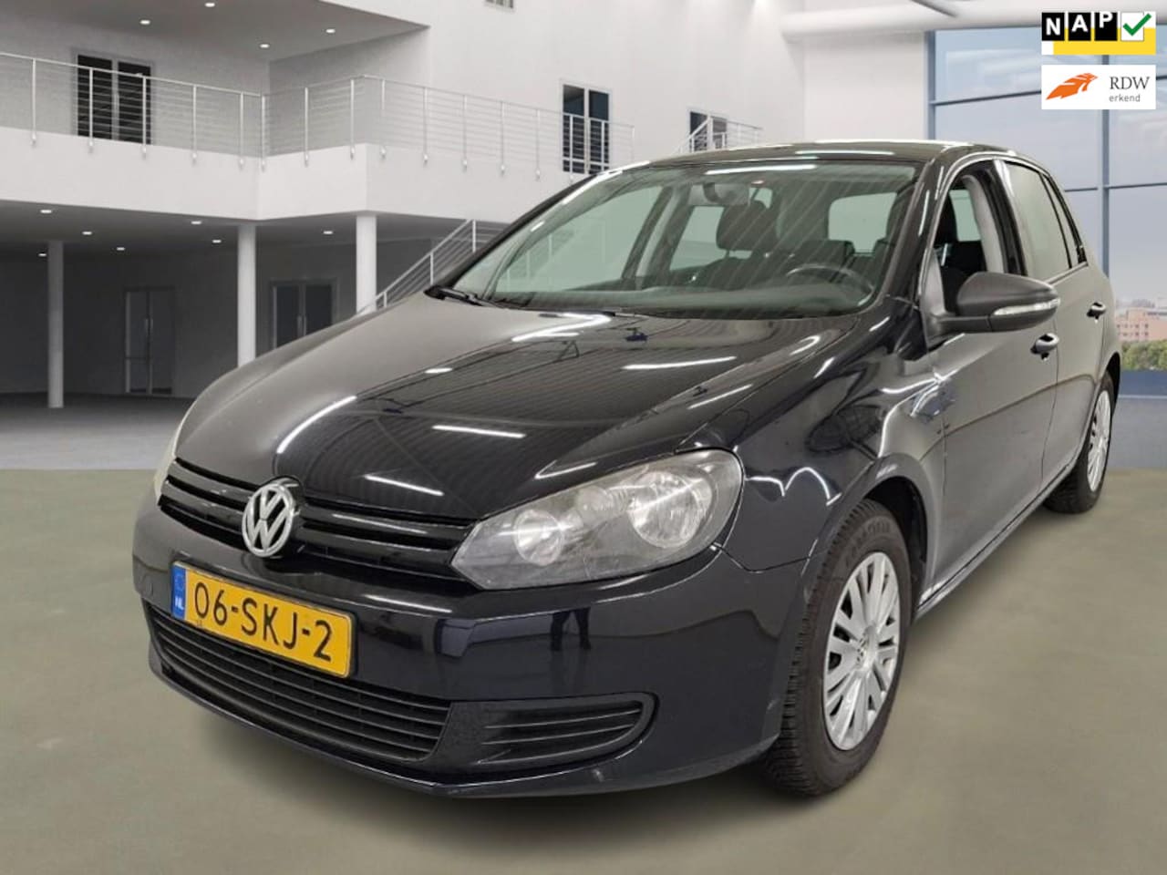 Volkswagen Golf - 1.6 TDI Trendline BlueMotion 1.6 TDI Trendline BlueMotion - AutoWereld.nl