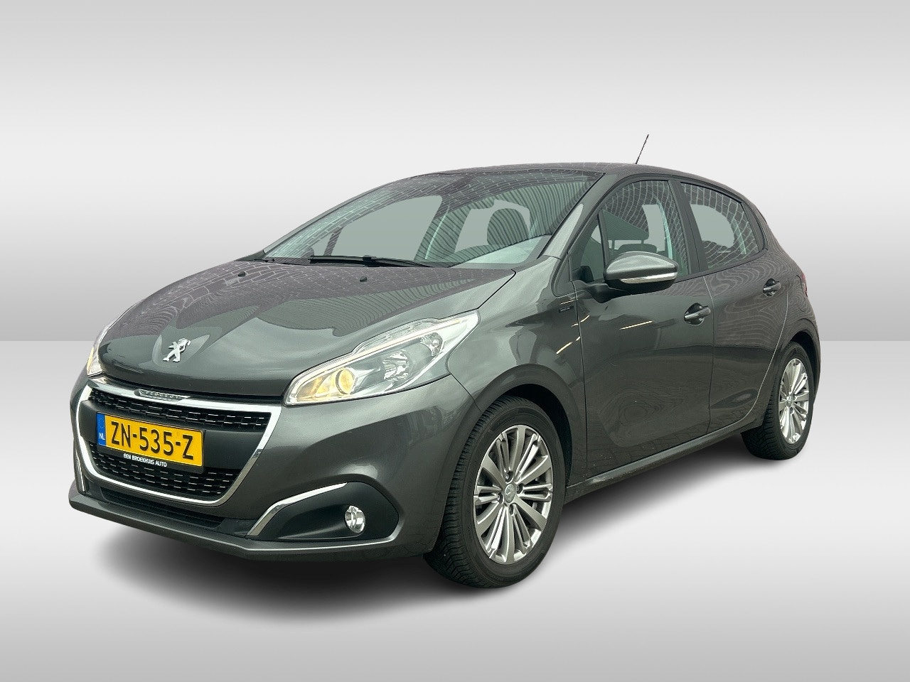 Peugeot 208 - 1.2 PureTech Signature Navigatie / Parkeerhulp achter / 16'' / DAB / Bluetooth / Cruise Co - AutoWereld.nl