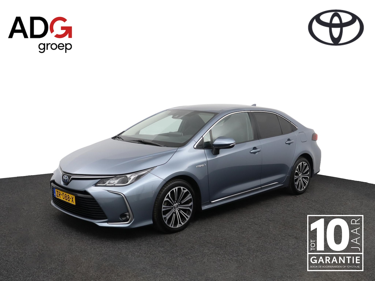 Toyota Corolla - 1.8 Hybrid First Edition Sedan | Apple Carplay/Android Auto | Navigatie | Trekhaak | Parke - AutoWereld.nl