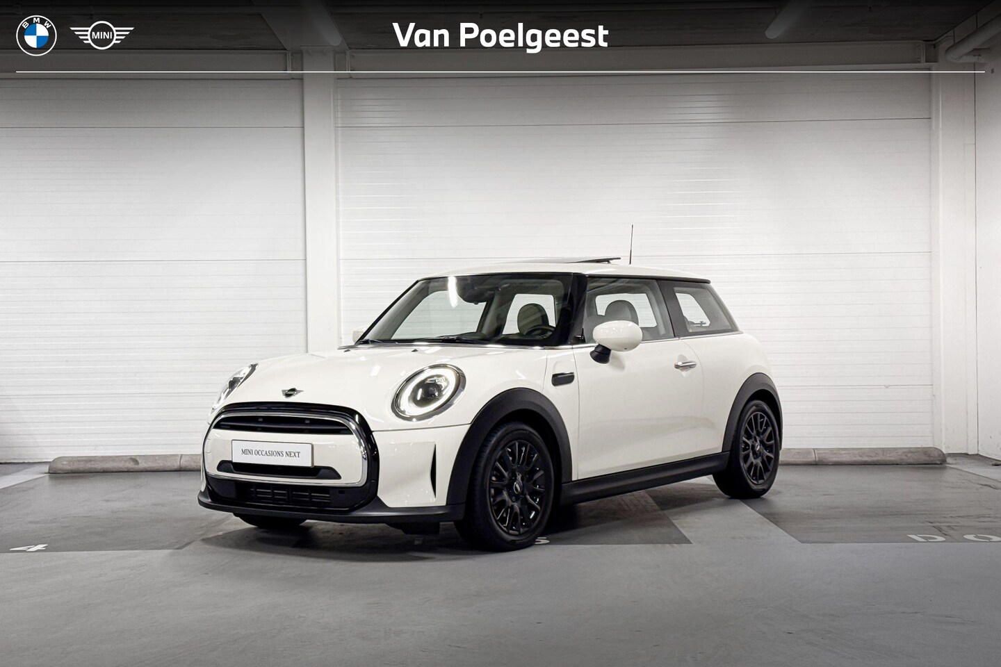 MINI One - 3-Deurs | Classic Uitvoering | Glazen panoramadak | 16" Victory Spoke zwart | Parkeersenso - AutoWereld.nl
