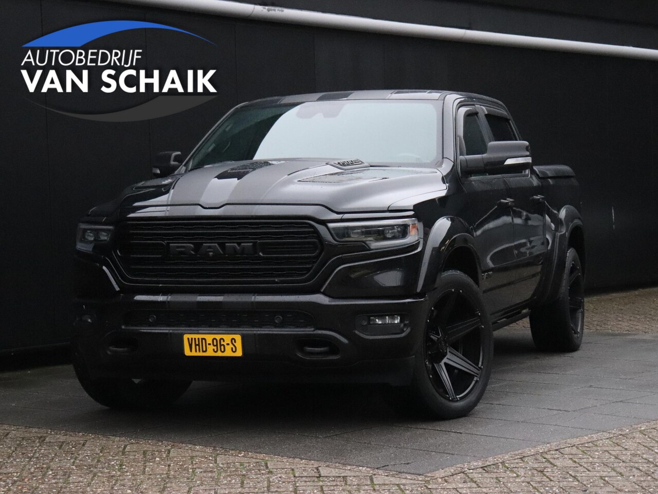 Dodge Ram 1500 - 5.7 V8 4x4 Crew Cab Limited | LPG | 12 INCH NAVI | H&K | PANO-DAK | LEDER | STOELVERK. | C - AutoWereld.nl