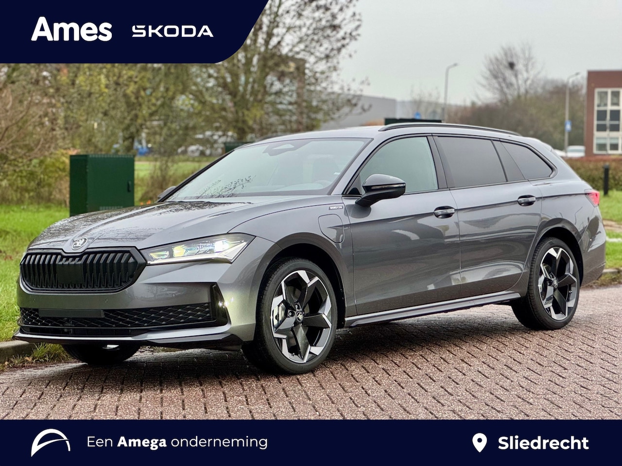 Skoda Superb Combi - 1.5 TSI 204pk DSG PHEV Sportline Business | Adaptive cruise control | Panoramadak | Matrix - AutoWereld.nl