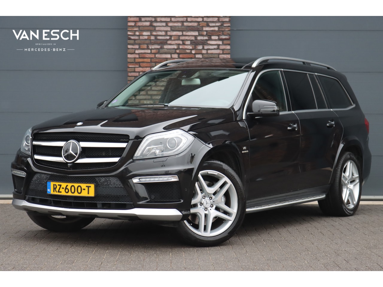 Mercedes-Benz GL-klasse - AMG 63 | 7-Persoons | Airmatic | Distronic+ | Massage | Memory | Panoramadak | Surround Ca - AutoWereld.nl