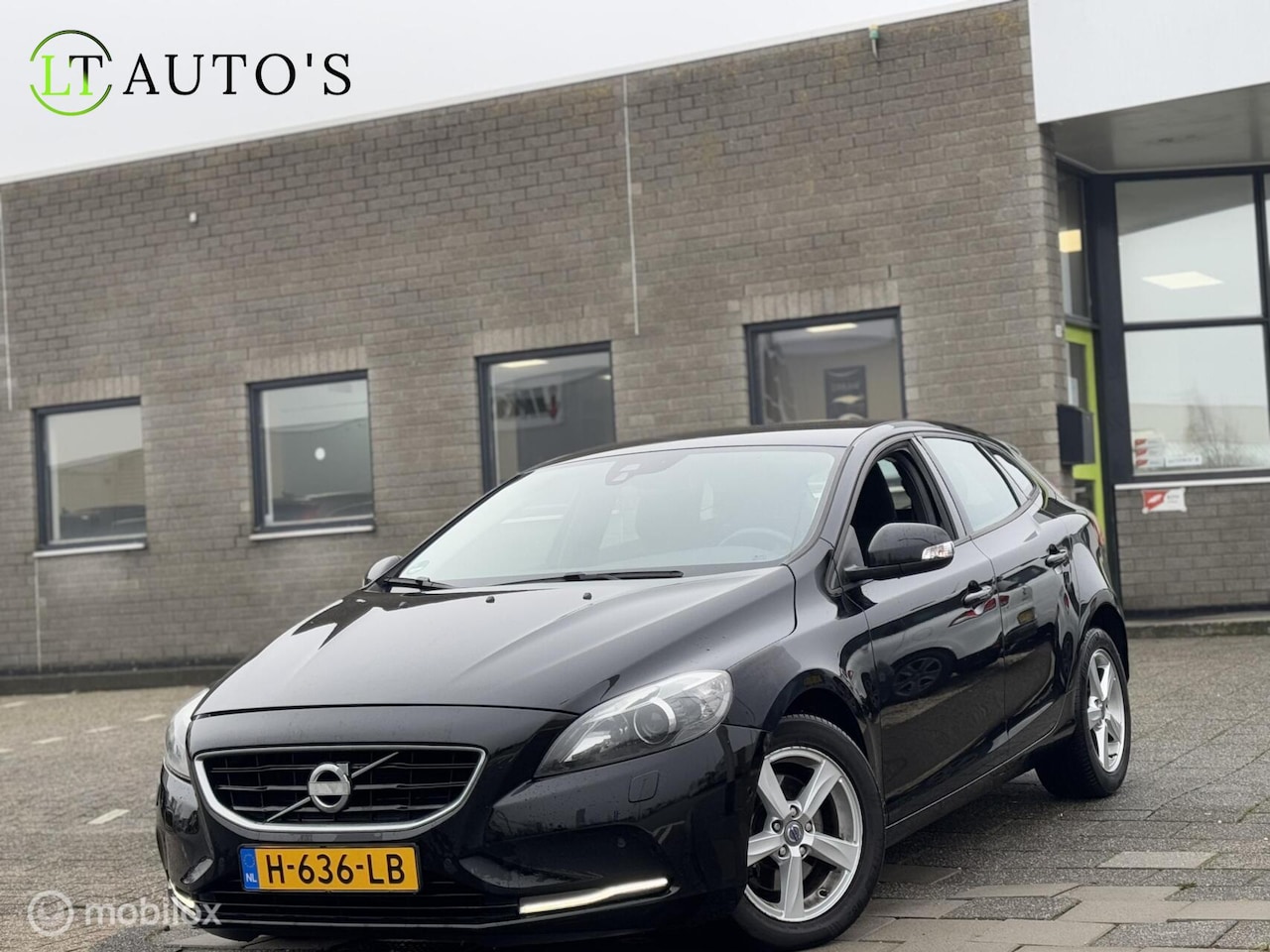 Volvo V40 - 1.6 T3 Momentum|Xenon Led Cruise Stoelverwarming - AutoWereld.nl