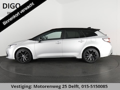 Toyota Corolla Touring Sports - HYBRID 140 BI-TONE ACTIVE GARANTIE TOT 06-2033 NAVIGATIE . ACHTERUITRIJ CAMERA . KEYLESS S