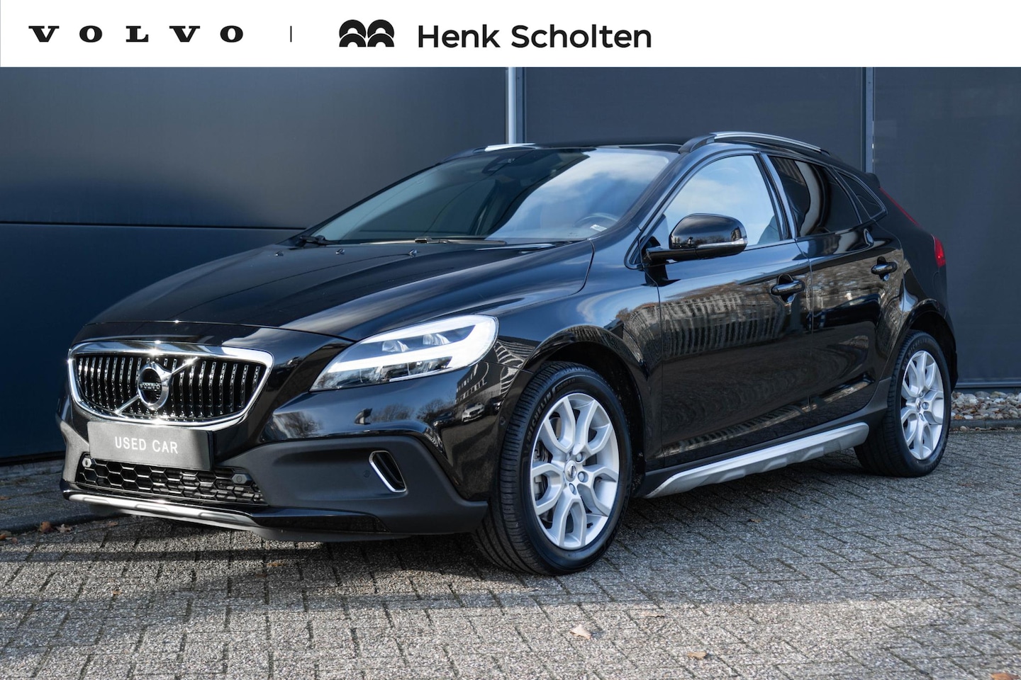 Volvo V40 Cross Country - T3 Automaat Polar+ Luxury | Panoramadak| Afneembare trekhaak| Alarmklasse 3| Premium Audio - AutoWereld.nl
