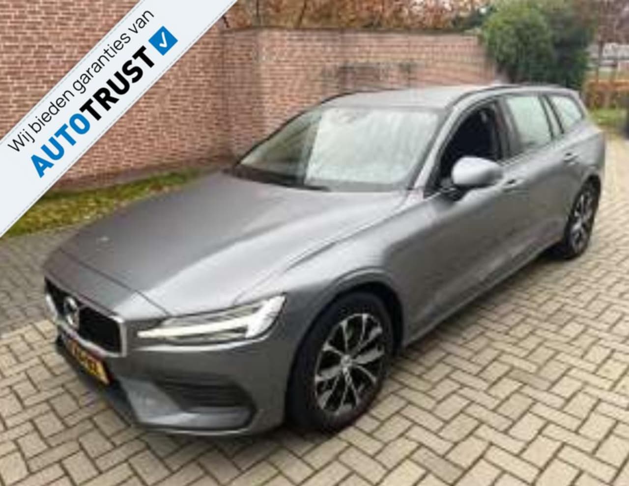 Volvo V60 - 2.0 B3 Momentum Advantage automaat - AutoWereld.nl