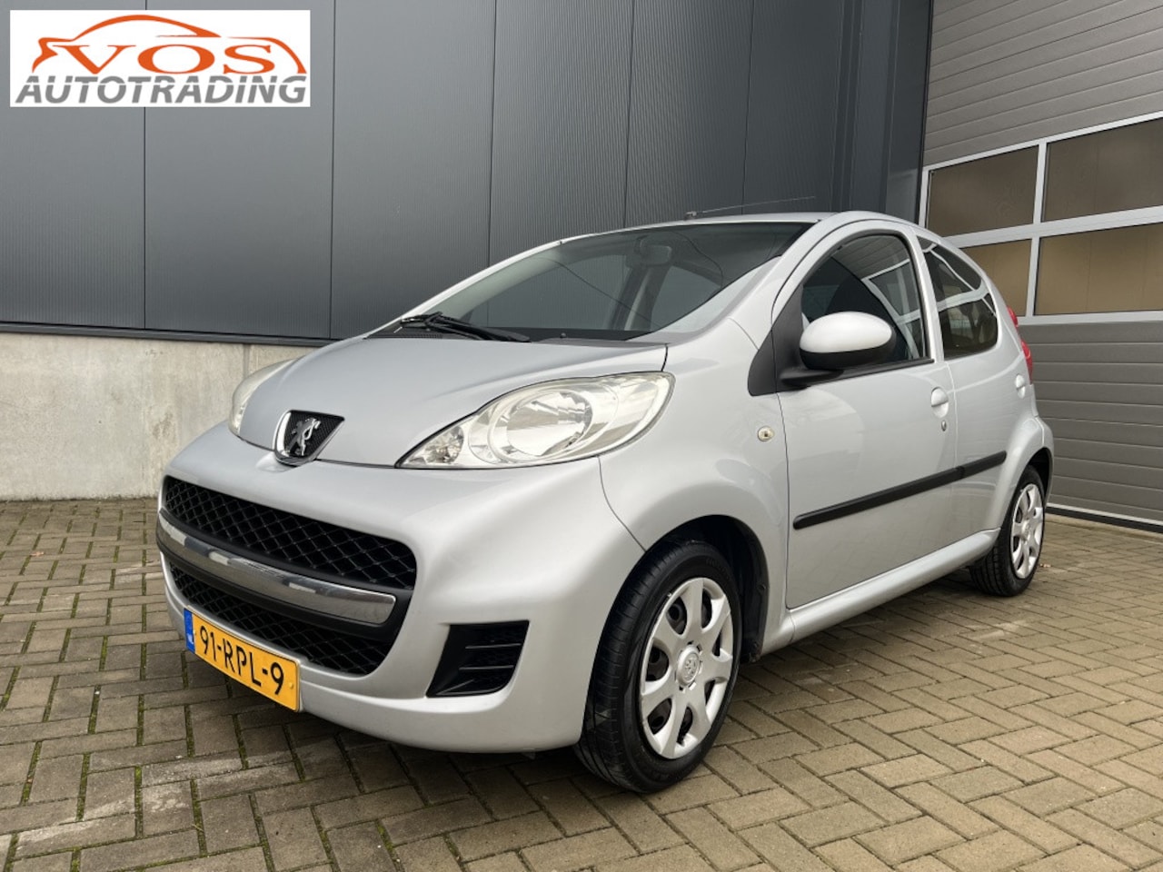 Peugeot 107 - 1.0-12V XS 1.0-12V XS - AutoWereld.nl
