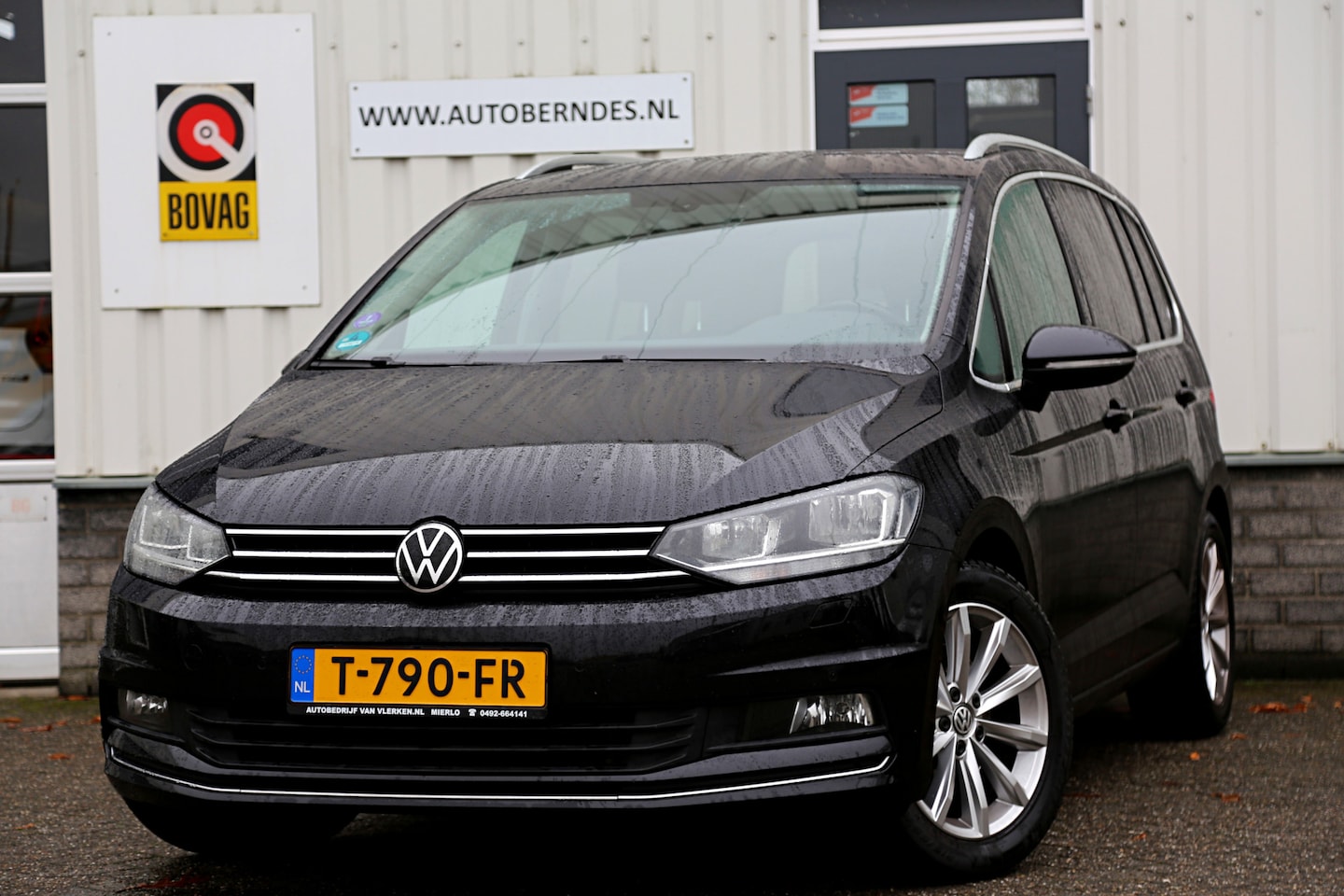 Volkswagen Touran - 1.5 TSI Comfortline 7persoons Aut.*Perfect Onderh.*Elek. Trekhaak/ACC/Massage/IQ.Drive/Sfe - AutoWereld.nl