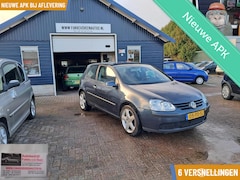 Volkswagen Golf - 1.6 FSI Sportline