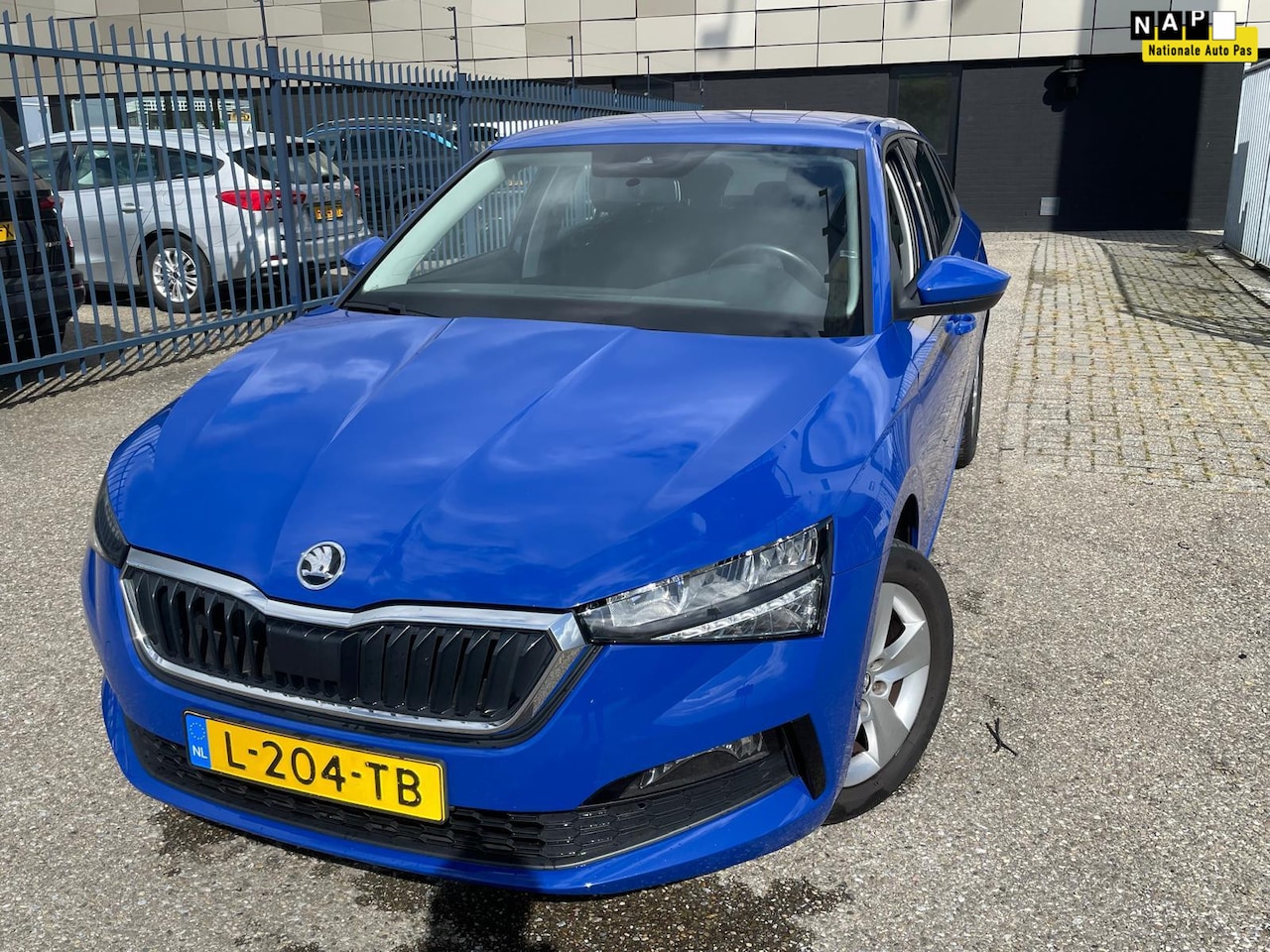 Skoda Scala - 1.0 TSI AIRCO APP/NAVI LED CRUISE LMV Ambition - AutoWereld.nl