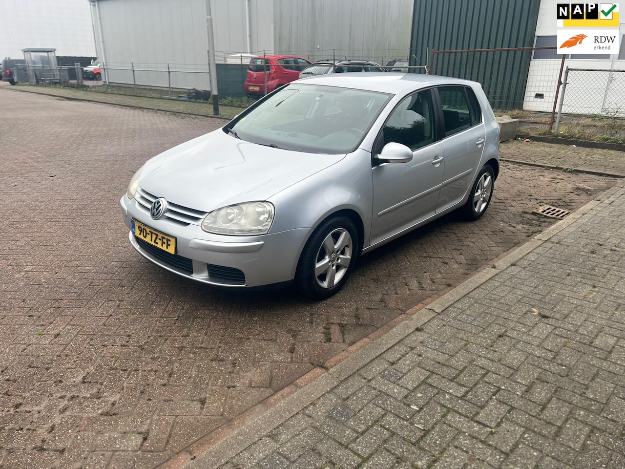 Volkswagen Golf - 1.6 FSI Optive 3 Airco Lm Velgen Elk Ramen Trekhaak - AutoWereld.nl