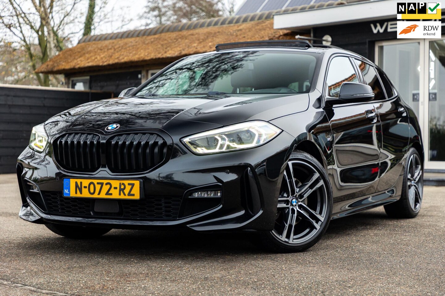 BMW 1-serie - 118i M Sport Automaat I Panoramadak I Sportstoelen I Led I Leder I NL Auto I NAP I Dealera - AutoWereld.nl