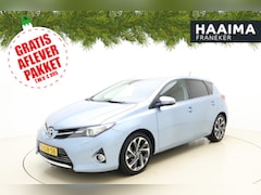 Toyota Auris - 1.6 Dynamic 132pk | Climate Control | Trekhaak | Camera | Navigatie | Stoelverwarming | 17
