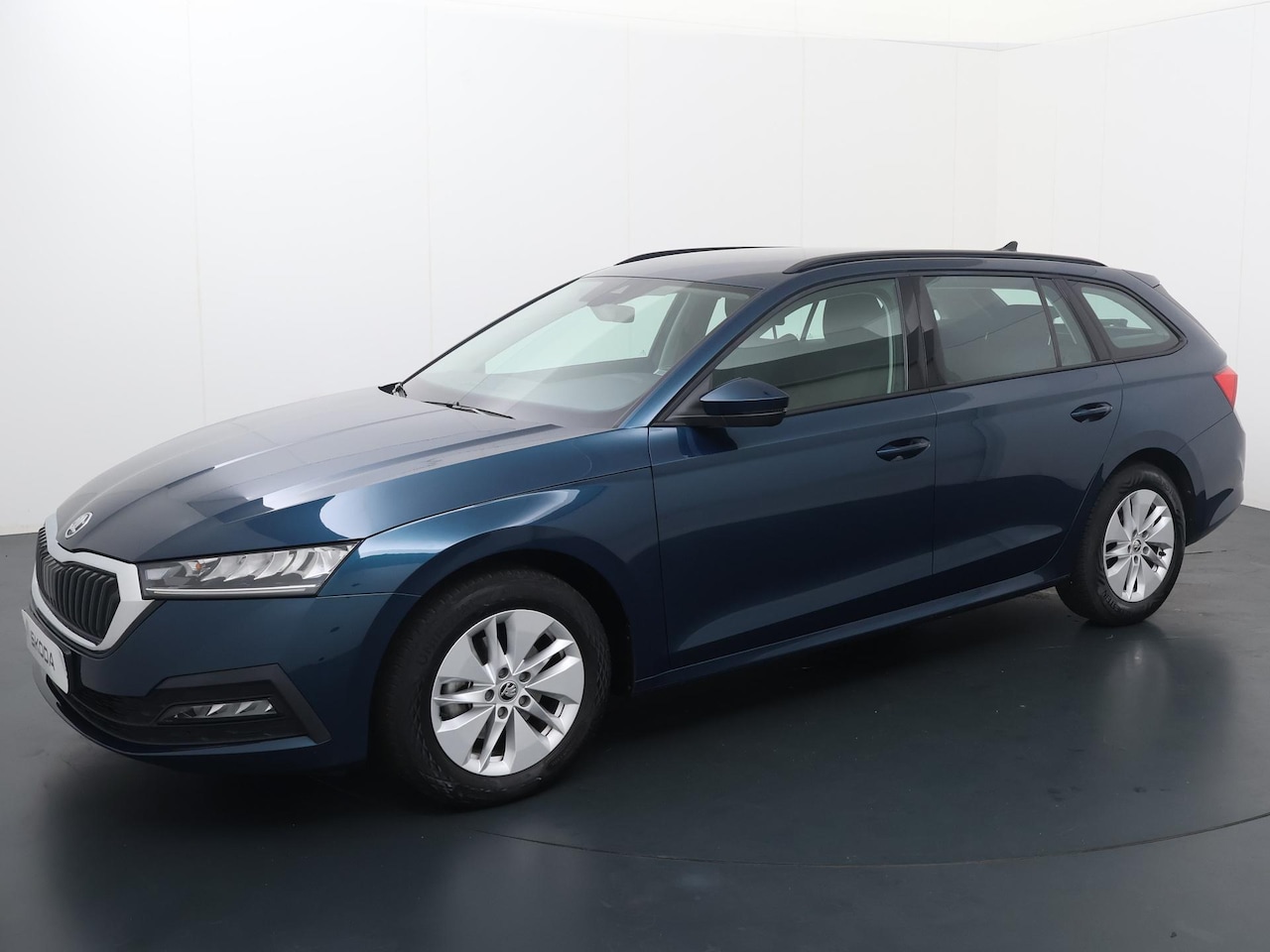 Skoda Octavia Combi - 1.0 e-TSI Ambition | 110 PK | Automaat | Trekhaak wegklapbaar | Digitaal instrumentenpanee - AutoWereld.nl
