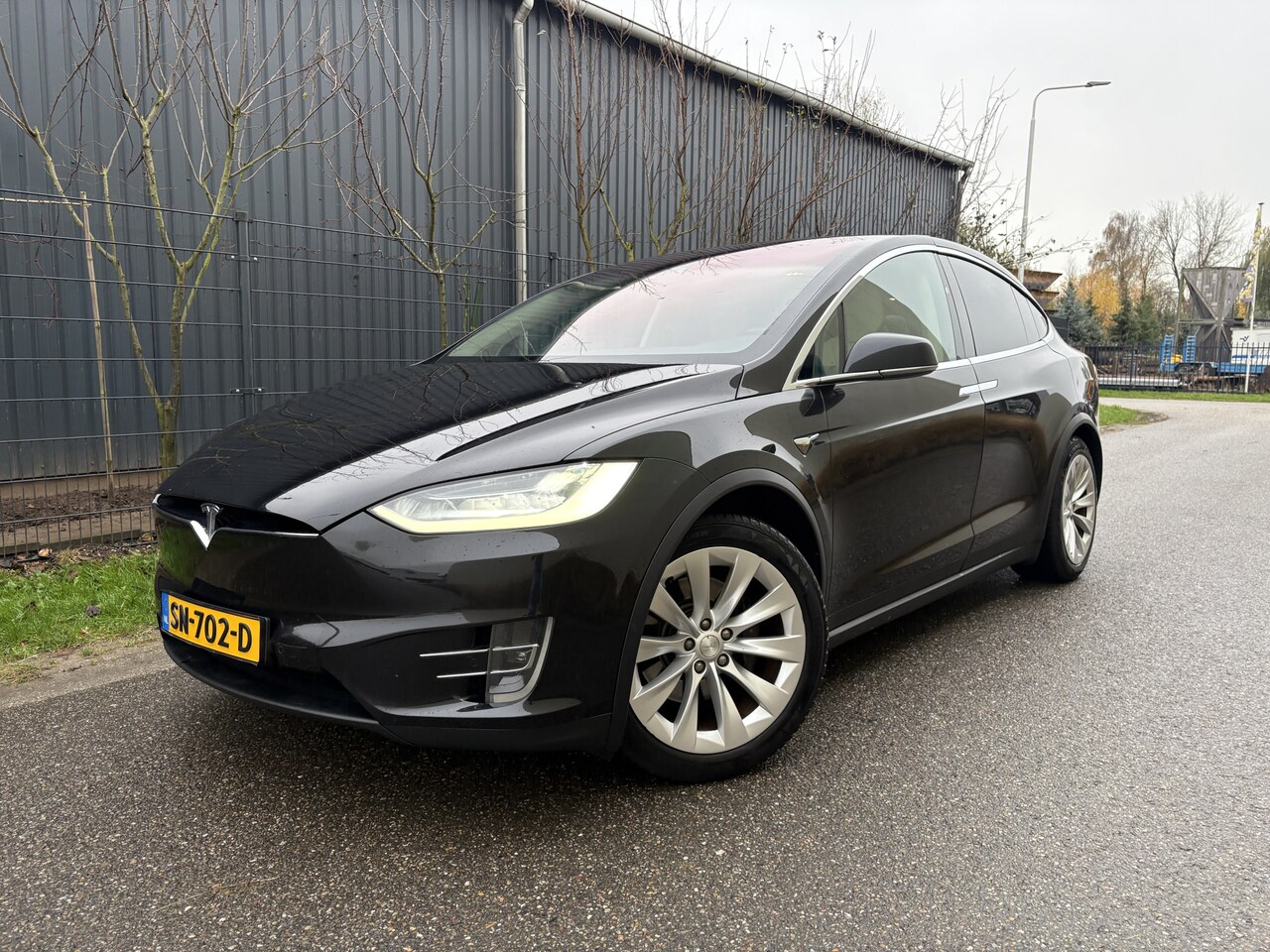 Tesla Model X - 100D 6p / AUTOMAAT / LEER / NAVI / 6 PERSOONS - AutoWereld.nl