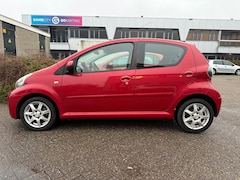 Toyota Aygo - 1.0-12V Aspiration Red - Automaat