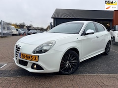 Alfa Romeo Giulietta - 1.4 T Distinctive*Perfecte Staat*Camera*Navi*Lichtmetaal