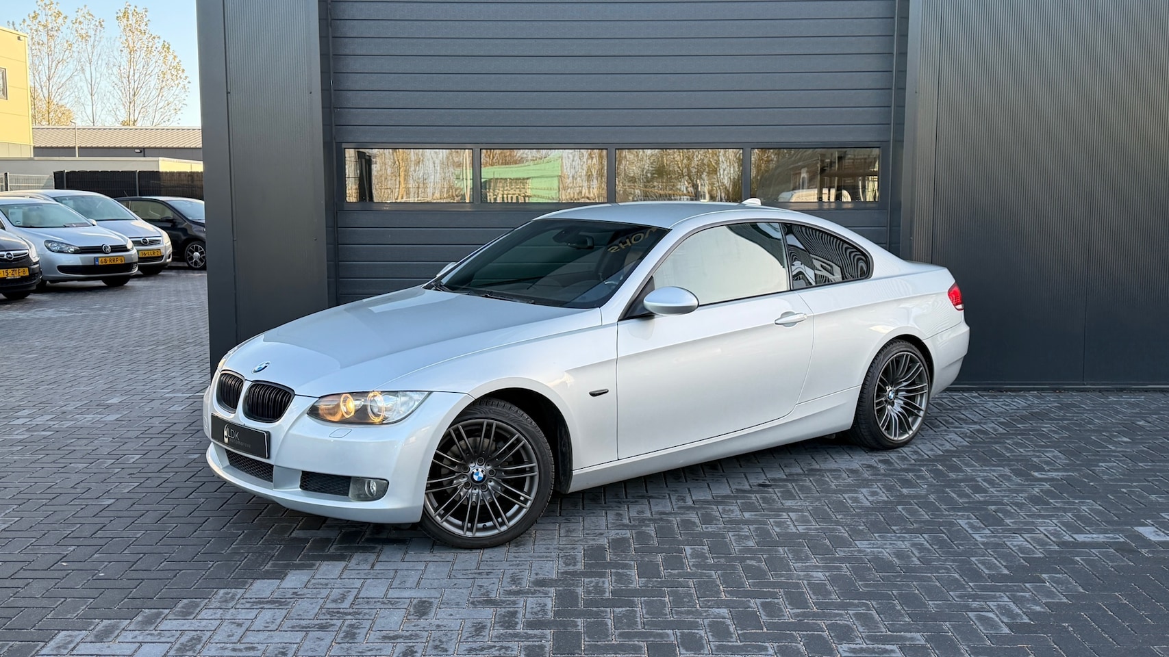 BMW 3-serie Coupé - 320i Introduction Airco|Navi|Xenon|Cruise - AutoWereld.nl