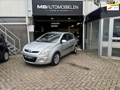 Hyundai i20 - 1.4i DynamicVersion/5 Deurs/APK/NAP/3e Eigenaar/onderhouds/boekje
