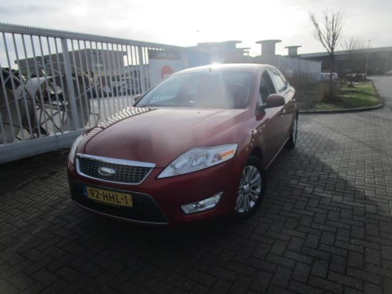 Ford Mondeo - 2.0-16V Ghia 2.0-16V Ghia - AutoWereld.nl