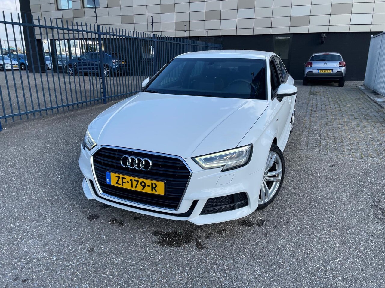 Audi A3 Limousine - 30 TFSI 2X S Line ECC NAVI LED 1/2LEER SPORT Edition - AutoWereld.nl