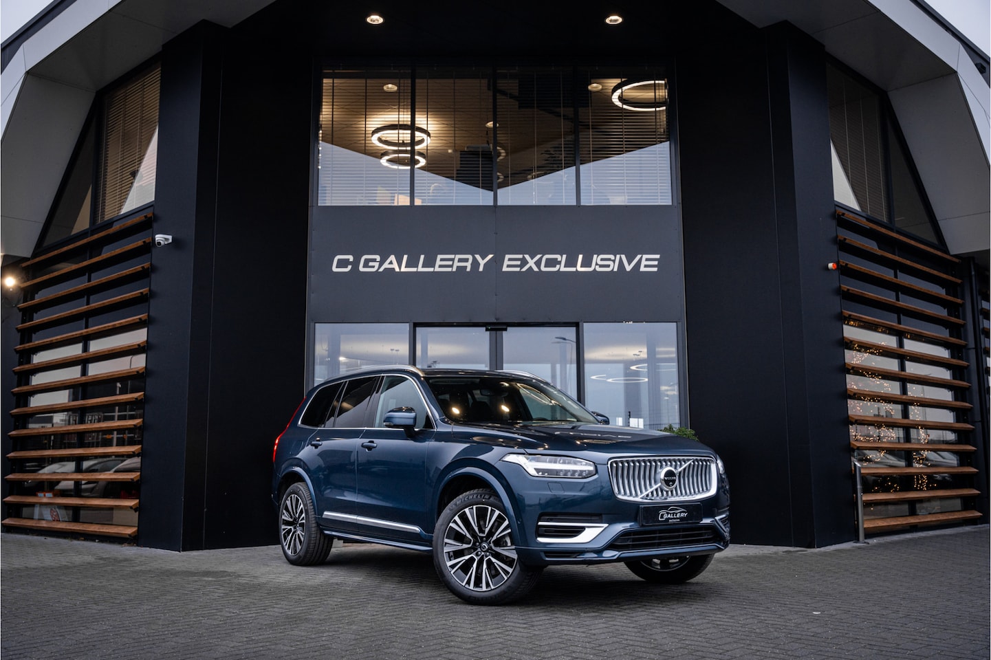 Volvo XC90 - 2.0 T8 Recharge AWD Ultra Bright - Panorama | H&K | Elek. Trekhaak | 360 Camera | Memory - AutoWereld.nl