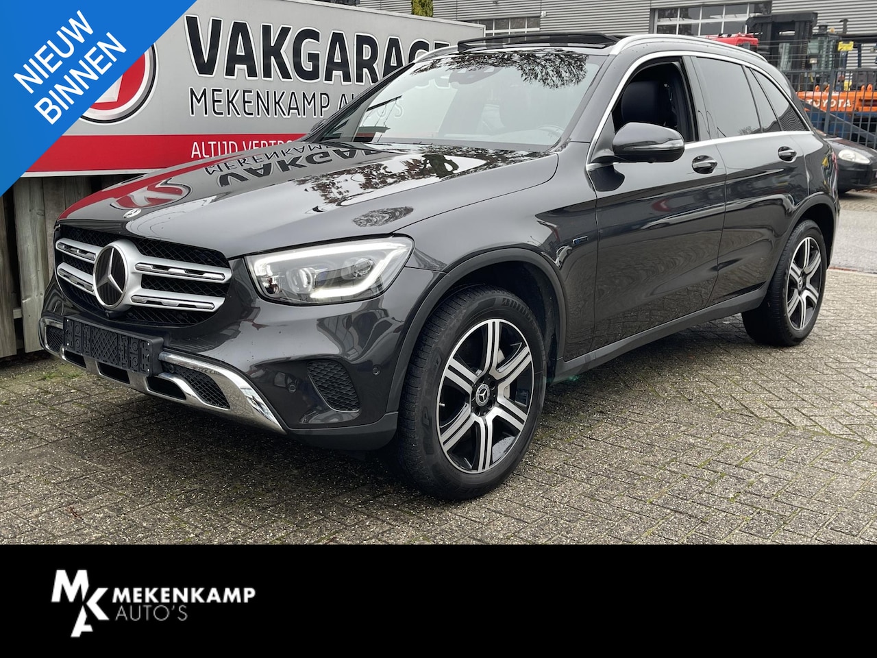 Mercedes-Benz GLC-klasse - 300e 4MATIC 19"/Leder + massage + memory l + r/Panoramadak/Dodehoek/Adaptieve cruise/Burme - AutoWereld.nl