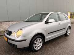 Volkswagen Polo - 1.4-16V Comfortline
