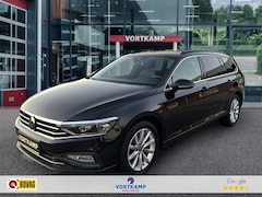 Volkswagen Passat Variant - 2.0 TDI DSG PANO-DAK/TREKHAAK/CAMERA/HenK/NAVI/ACC/STOELVERW